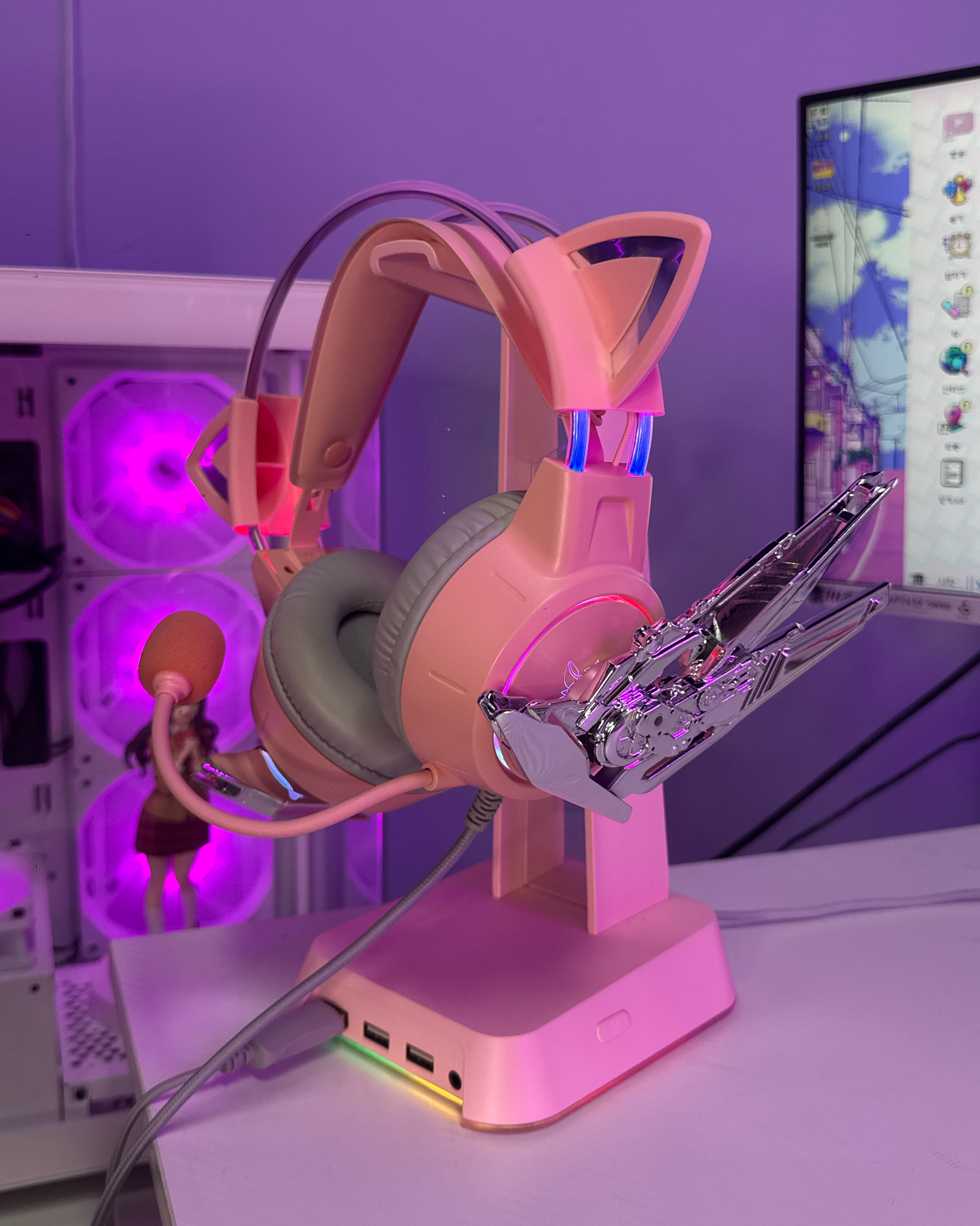 LUNAR HEADPHONE ATTACHMENTS