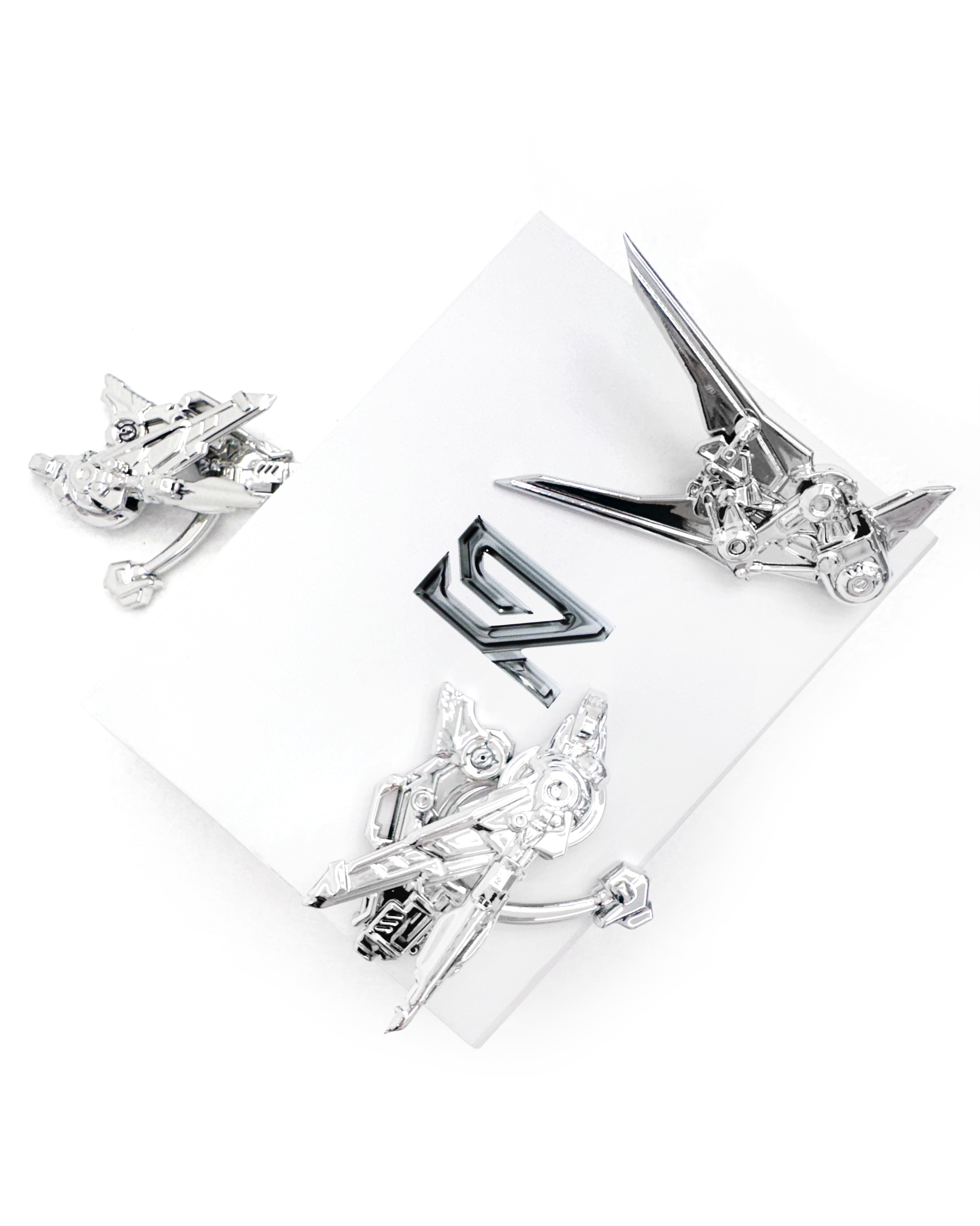 VIRTUAL ANGEL EAR CUFF